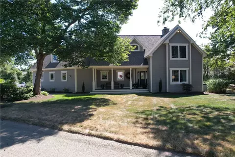 150 Schooner Dr, South Kingstown, RI 02879
