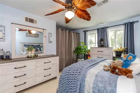Bedroom - 143 Duncan Rd, Warwick, RI 02886 photo 6 of 6