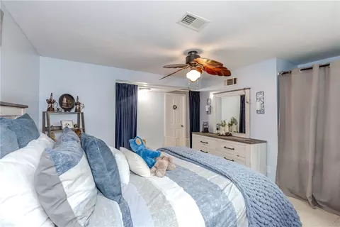 Bedroom - 143 Duncan Rd, Warwick, RI 02886 photo 5 of 6