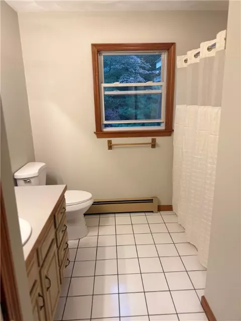 Bath - 127 Killingly Rd, Foster, RI 02825 photo 1 of 2
