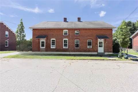 8 Lawrence St, Cumberland, RI 02864