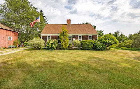 93 Moosup Valley Rd, Foster, RI 02825