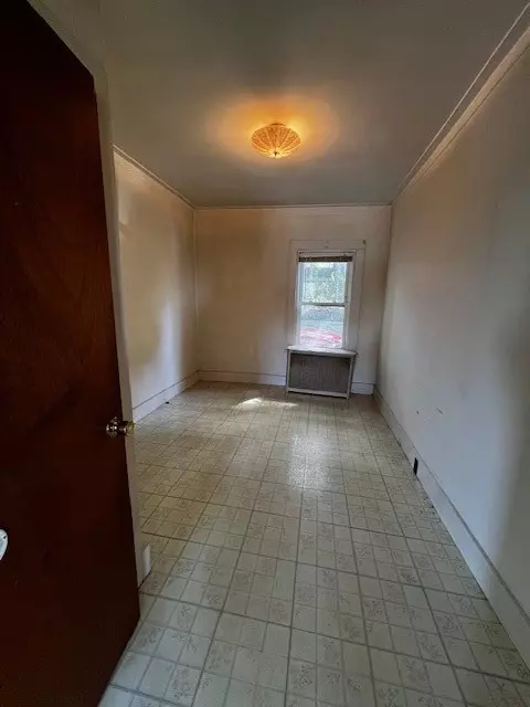 216 Maple St, Woonsocket, RI 02895 photo 11