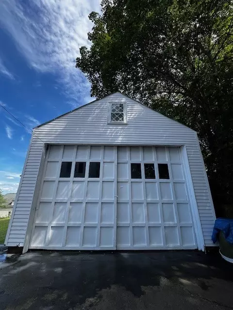 216 Maple St, Woonsocket, RI 02895 photo 4