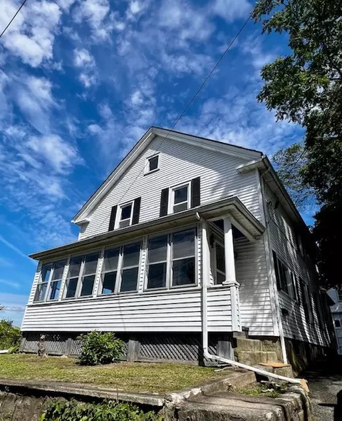 216 Maple St, Woonsocket, RI 02895