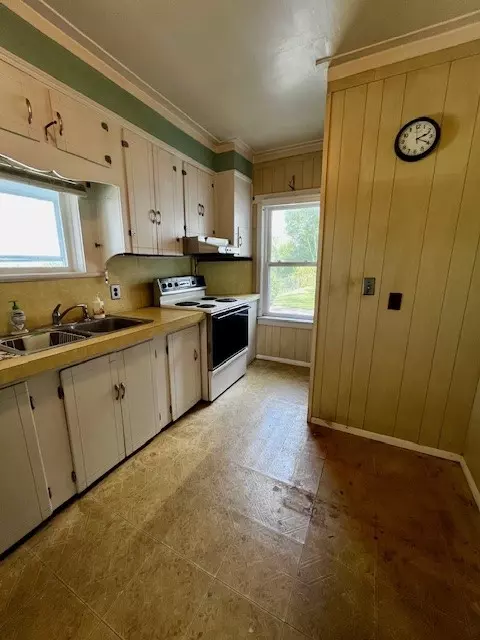 216 Maple St, Woonsocket, RI 02895 photo 7