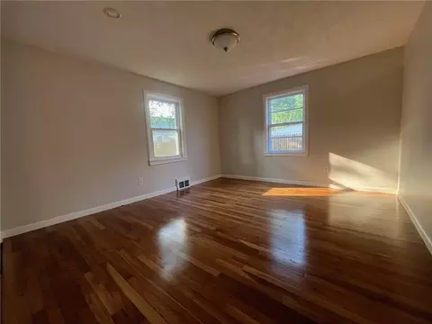 Living - 100 Kenneth Ave, Warwick, RI 02889 photo 1 of 5