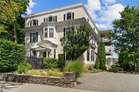 157 Waterman St #2-1, Providence, RI 02906