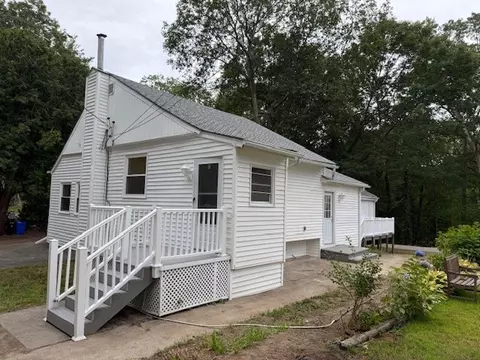 53 Griswold St, Glocester, RI 02814
