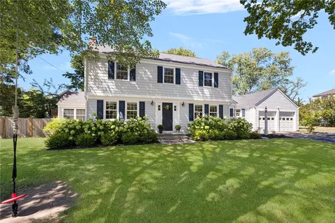 5 Lee Rd, Barrington, RI 02806