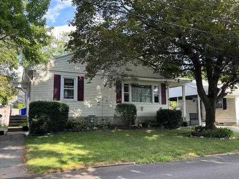 4 Hatherly St, North Providence, RI 02911