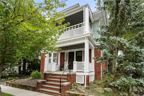 537 Angell St #3, Providence, RI 02906