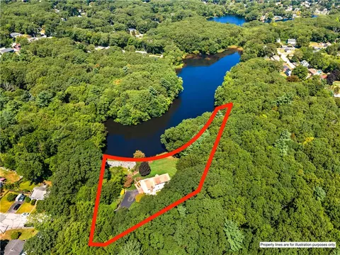 View/Area - 14 Dawn Ln, Coventry, RI 02816 photo 4 of 12