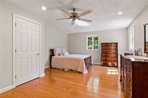 Bedroom - 14 Dawn Ln, Coventry, RI 02816 photo 1 of 2