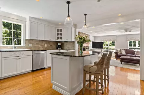 Kitchen - 14 Dawn Ln, Coventry, RI 02816 photo 4 of 5