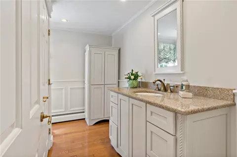 Bath - 14 Dawn Ln, Coventry, RI 02816 photo 1 of 2