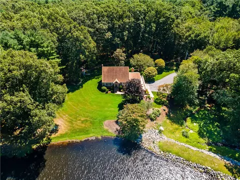 View/Area - 14 Dawn Ln, Coventry, RI 02816 photo 2 of 12