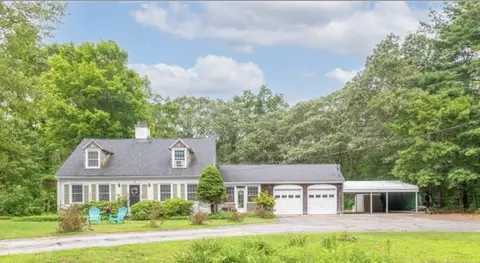 110 Hopkins Ave, Johnston, RI 02919