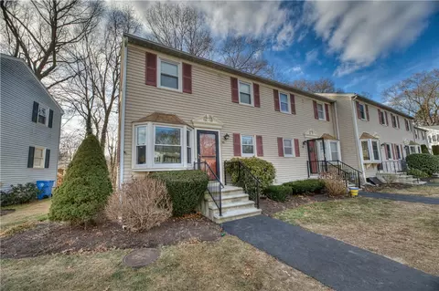 501 Woodhaven Ct #501, Cranston, RI 02920