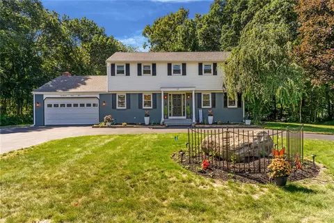 123 Stone Gate Dr, North Kingstown, RI 02852