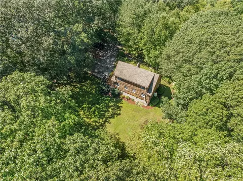 450 Franklin Rd, Coventry, RI 02816 photo 3