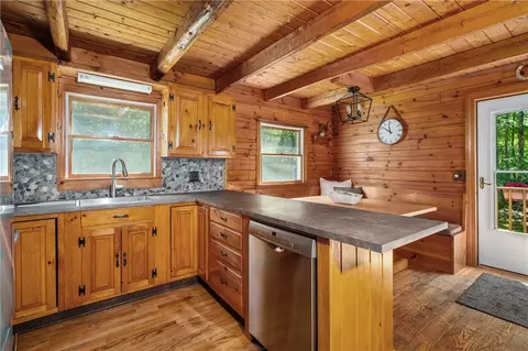450 Franklin Rd, Coventry, RI 02816 photo 8