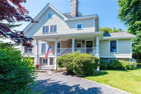 30 Bonnet View Dr, Jamestown, RI 02835