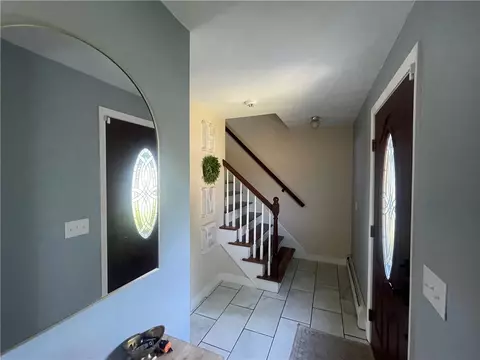 Entry Way - 144 Vernon St, Warwick, RI 02889 photo 1 of 3