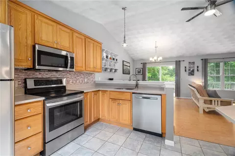 16 Walker Ln, Coventry, RI 02816 photo 13