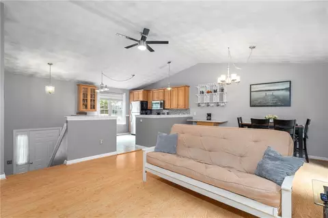 16 Walker Ln, Coventry, RI 02816 photo 6