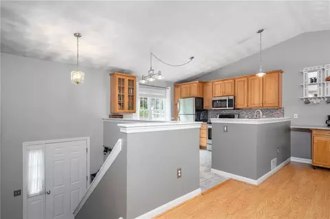 16 Walker Ln, Coventry, RI 02816 photo 5
