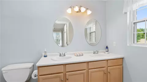 Bath - 45 Cobblestone Ter, Coventry, RI 02816 photo 3 of 5