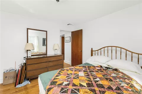 Bedroom - 169 Lansdowne Rd, Warwick, RI 02888 photo 4 of 4