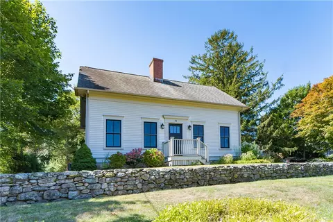 73 Stone Church Rd, Little Compton, RI 02837
