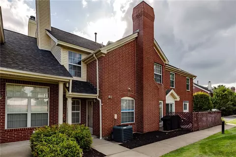 626 Smithfield Rd #1105, North Providence, RI 02904
