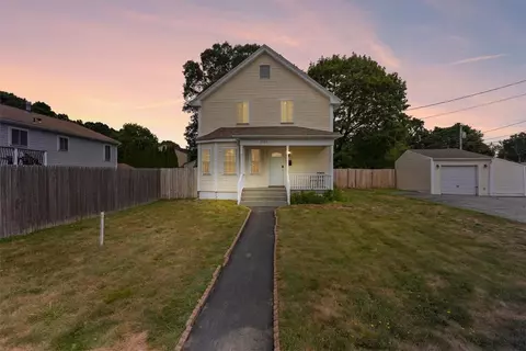 3539 Westshore Rd, Warwick, RI 02886