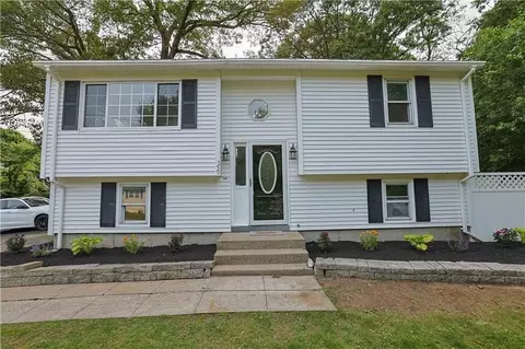 Exterior - 259 Buttonwoods Ave, Warwick, RI 02886 photo 3 of 7