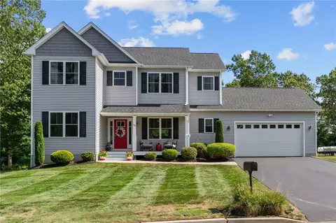 89 Teakwood Dr, Coventry, RI 02816