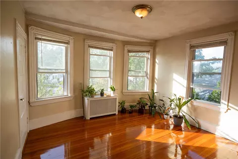 Living - 530 Post Rd, Warwick, RI 02888 photo 2 of 2
