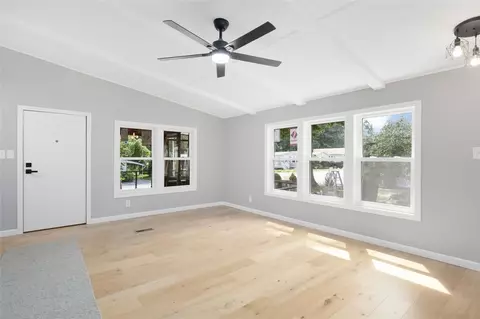 Living - 6 Sherwood Valley Ln, Coventry, RI 02816 photo 2 of 8
