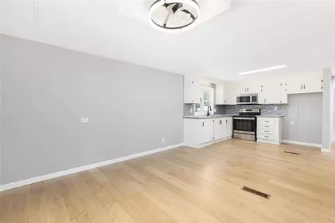 Living - 6 Sherwood Valley Ln, Coventry, RI 02816 photo 1 of 8