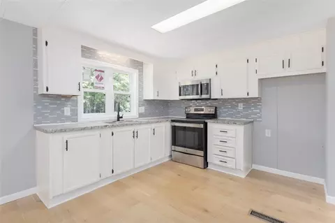 Kitchen - 6 Sherwood Valley Ln, Coventry, RI 02816 photo 2 of 3
