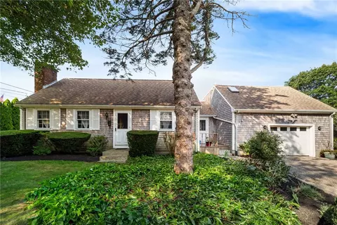 25 Carey Ln, Little Compton, RI 02837