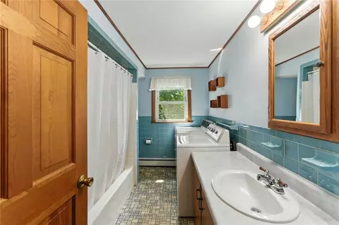80 Poplar St, Woonsocket, RI 02895 photo 15