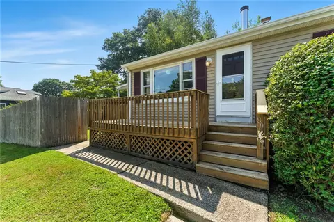 80 Poplar St, Woonsocket, RI 02895 photo 20
