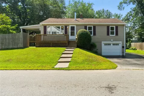 80 Poplar St, Woonsocket, RI 02895