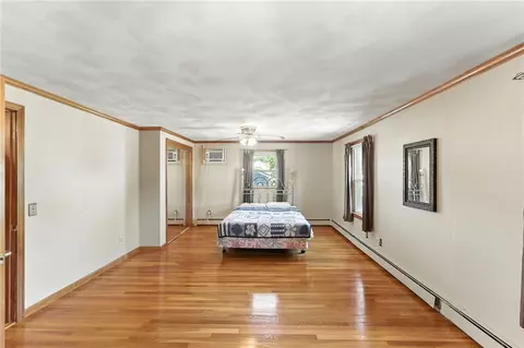 80 Poplar St, Woonsocket, RI 02895 photo 6