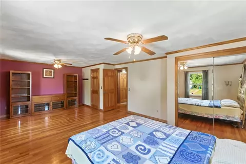 80 Poplar St, Woonsocket, RI 02895 photo 5