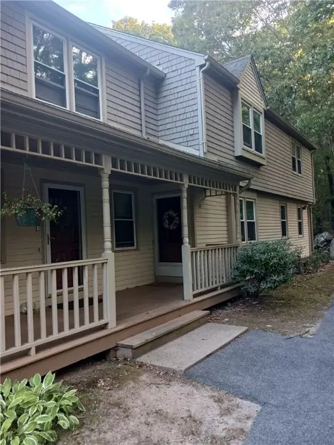 45 Niblick Cir #45, Coventry, RI 02816