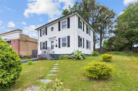 690 Killingly St, Johnston, RI 02919